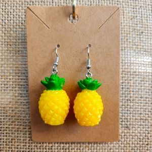 🐣4 for $20🐣 Pineapple Earrings